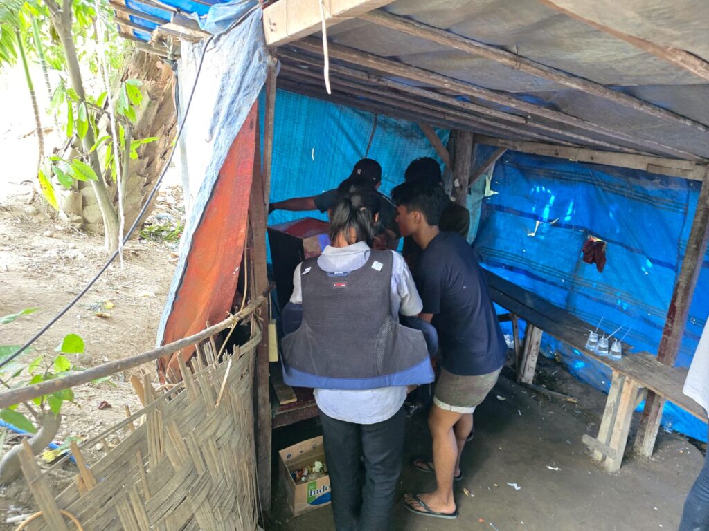 16 Orang Diamankan, Brimob Polda Sumut dan BNN Gerebek Kampung Narkoba di Percut Sei Tuan