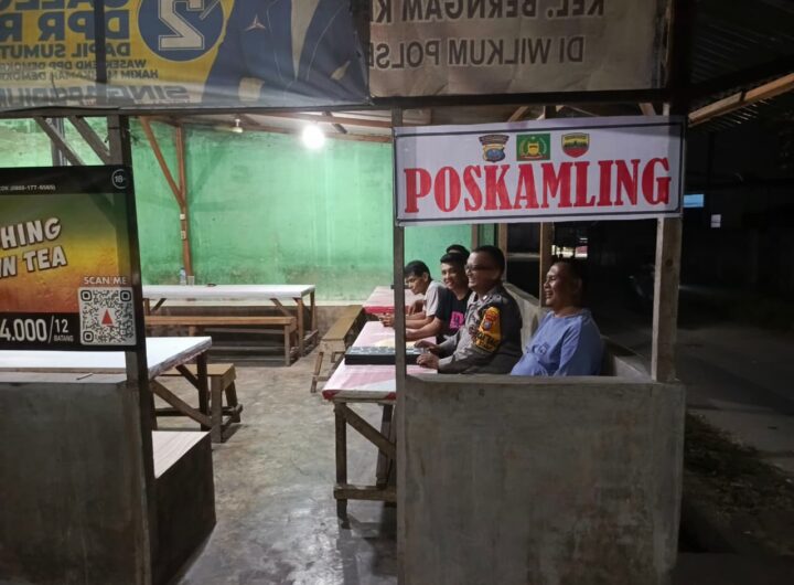 Perkuat Keamanan Lingkungan, Kapolsek Stabat Sambagi Pos Kamling