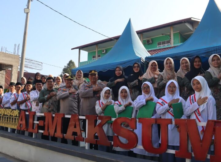 Jadi Pembina Upacara di Al-Maksum Stabat, Kabag Ops Polres Langkat Tekankan Pencegahan Narkoba dan Geng Motor Sejak Dini