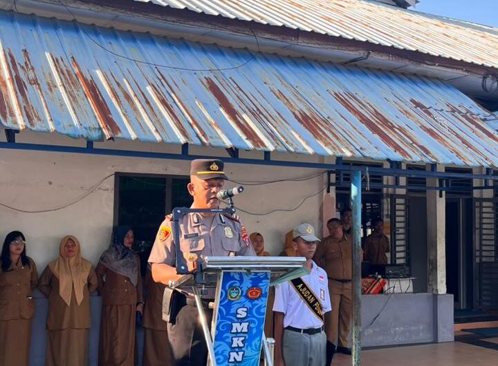 Kapolsek Binjai Timur Jadi Pembina Upacara di SMK Negeri 2 Binjai, Tekankan Disiplin dan Anti Tawuran