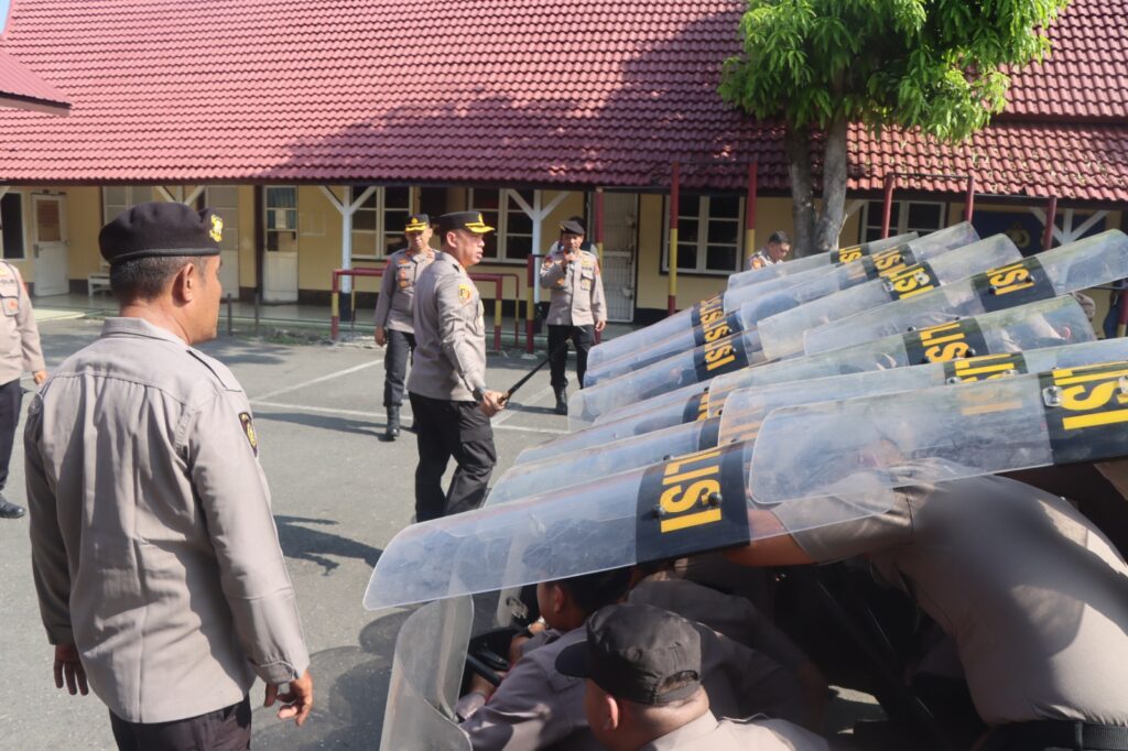 Kapolres Binjai Cek Kesiapan Pleton Dalmas Antisipasi Gangguan Kamtibmas