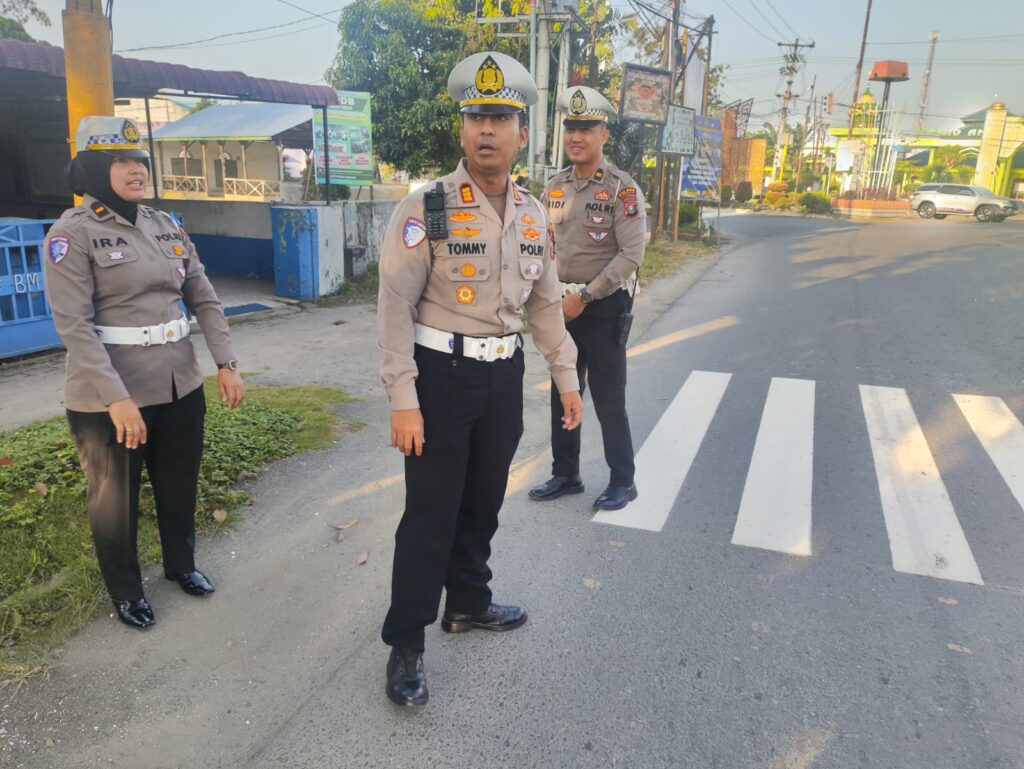 Satlantas Polres Langkat Kedepankan Pendekatan Humanis di Hari Pertama Operasi Keselamatan Toba 2026