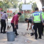 Polres Langkat Gelar Kerja Bakti Bersihkan SLB Stabat Atas Arahan Presiden