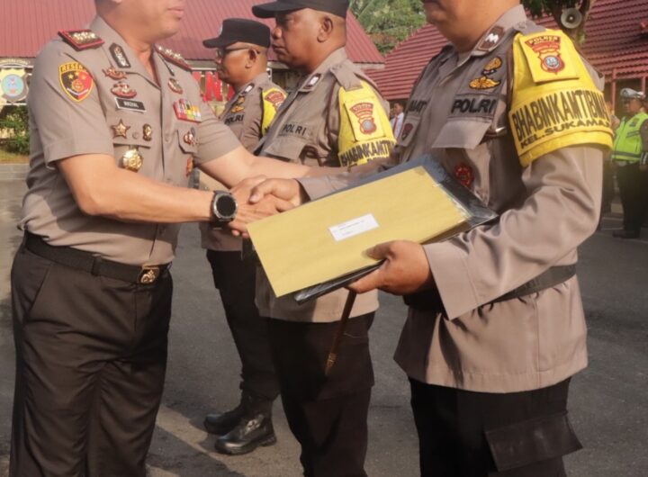 Kapolres Binjai Ganjar Tiga Bhabinkamtibmas Berprestasi: “Reward Ini Bentuk Pengakuan Nyata, Bukan Seremonial”