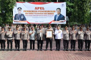 Polres Langkat Terima Hadiah Komnas PA: Penanganan Kasus Viral Berbasis Restorative Justice Jadi Sorotan Nasional