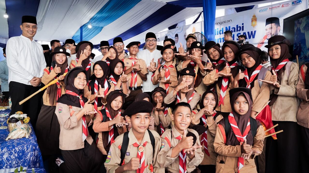 Maulid Nabi di Patumbak Bukan Sekadar Seremonial, Bupati Deli Serdang Bawa Layanan Gratis untuk Warga