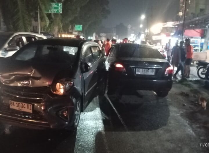 Vios Hantam Dua Motor, Lalu Tabrak CR-V dan Agya di Binjai, Warga Rambung Barat Geger