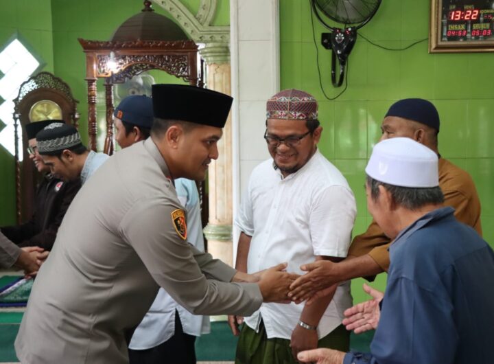 Jumat Berkah, Kapolres Binjai Bimo Moernanda Turun Langsung ke Tengah Warga, Pesan Kamtibmas Disampaikan dari Masjid